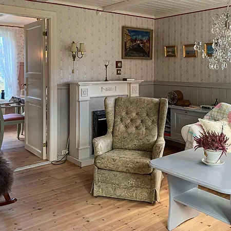 Сasa de vacaciones Pet Friendly In With Wifi Smola