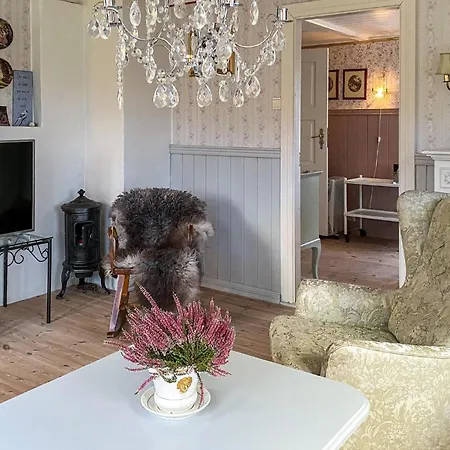 Pet Friendly In With Wifi Сasa de vacaciones Smola